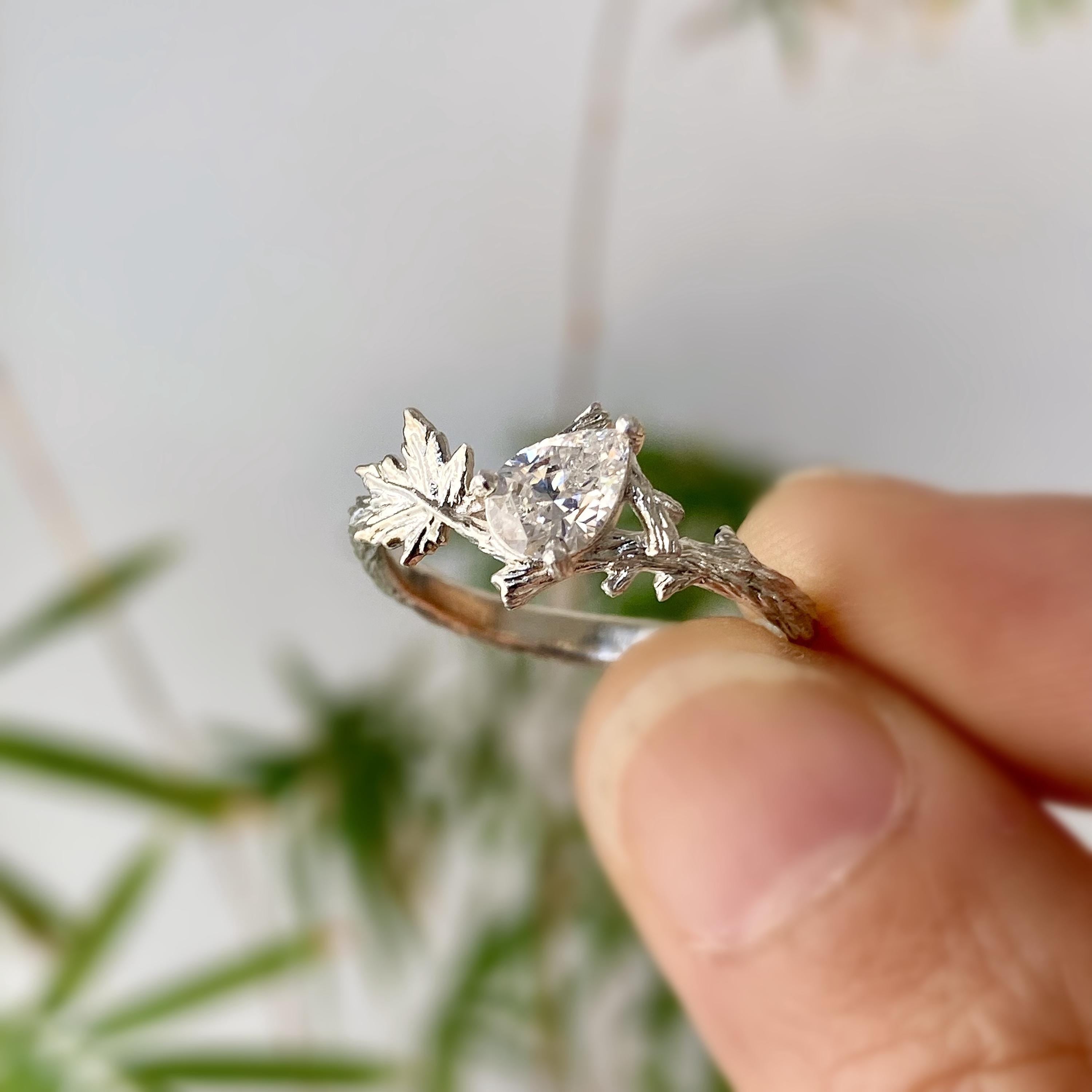 Natural tree branch and Leaf moissanite ring, 925 sterling silver twig band, snow white ring, mother's Day Gift, nature inspired ring