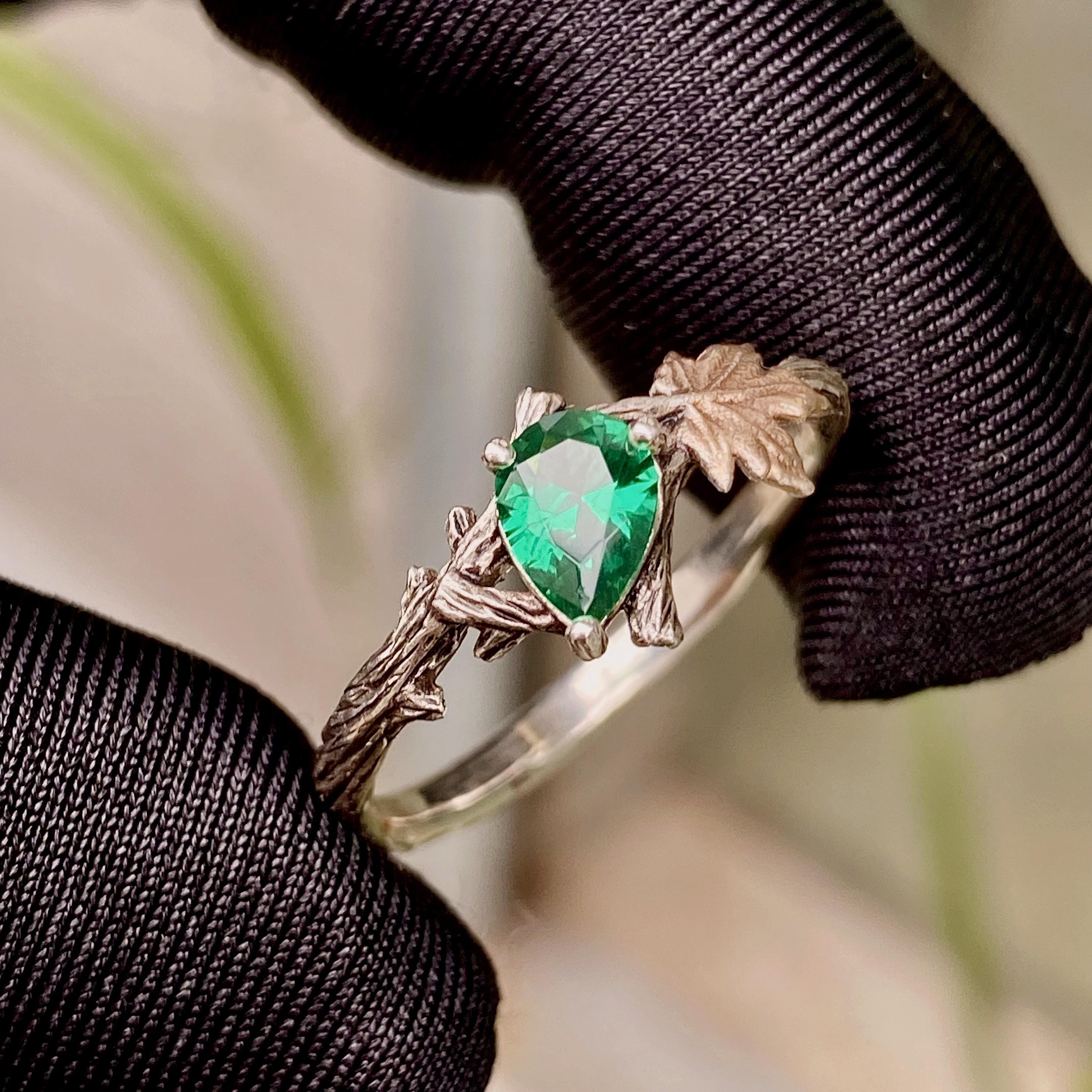 Sterling silver personalized branch ring, natural emerald maple leaf band, vintage unique women's twig ring, hand-carved tree pattern ring