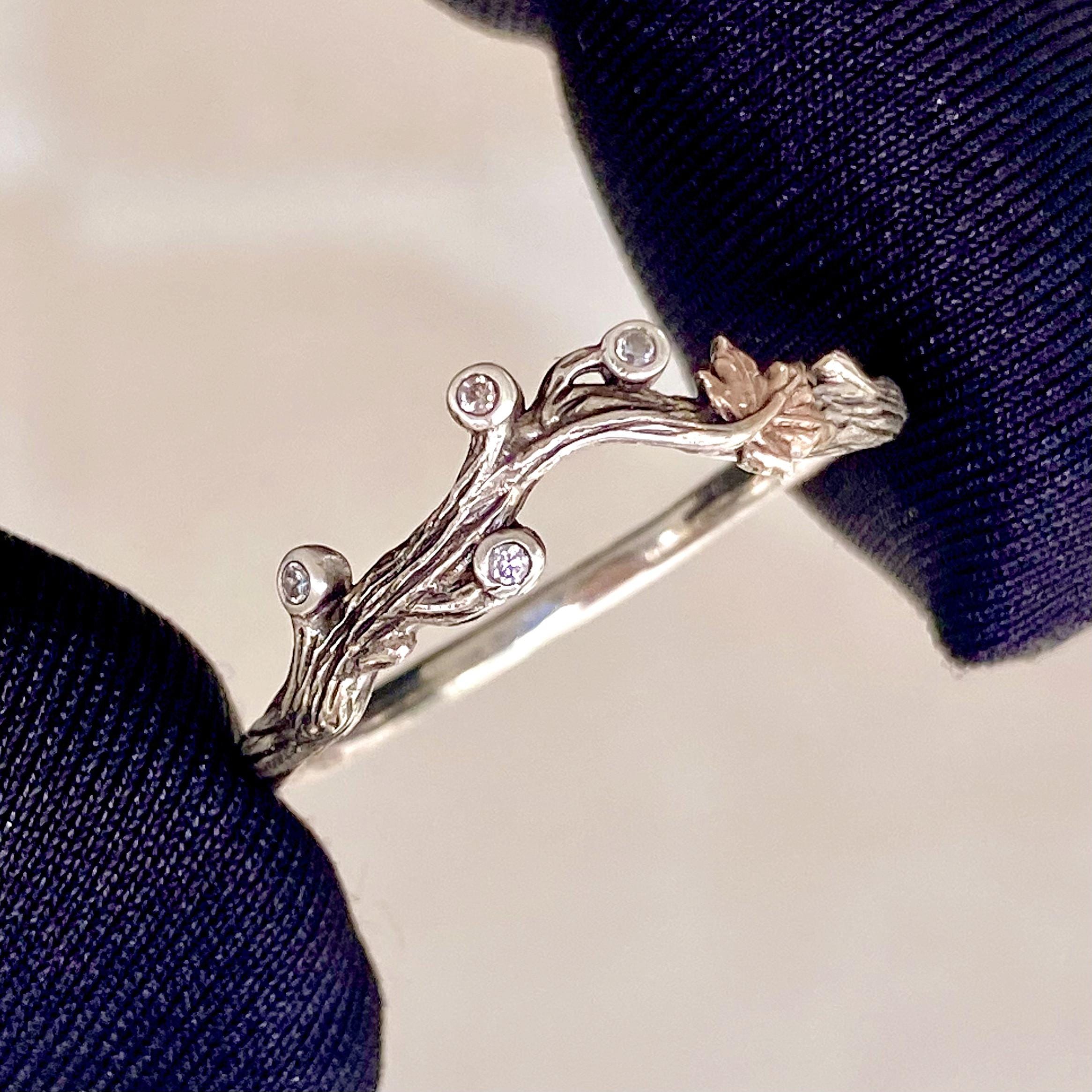 Custom Hand Carved Branch and Maple Leaf Ring, Sterling Silver Women's twig Ring, Natural Engagement Ring, Vine Leaf Ring, promise ring