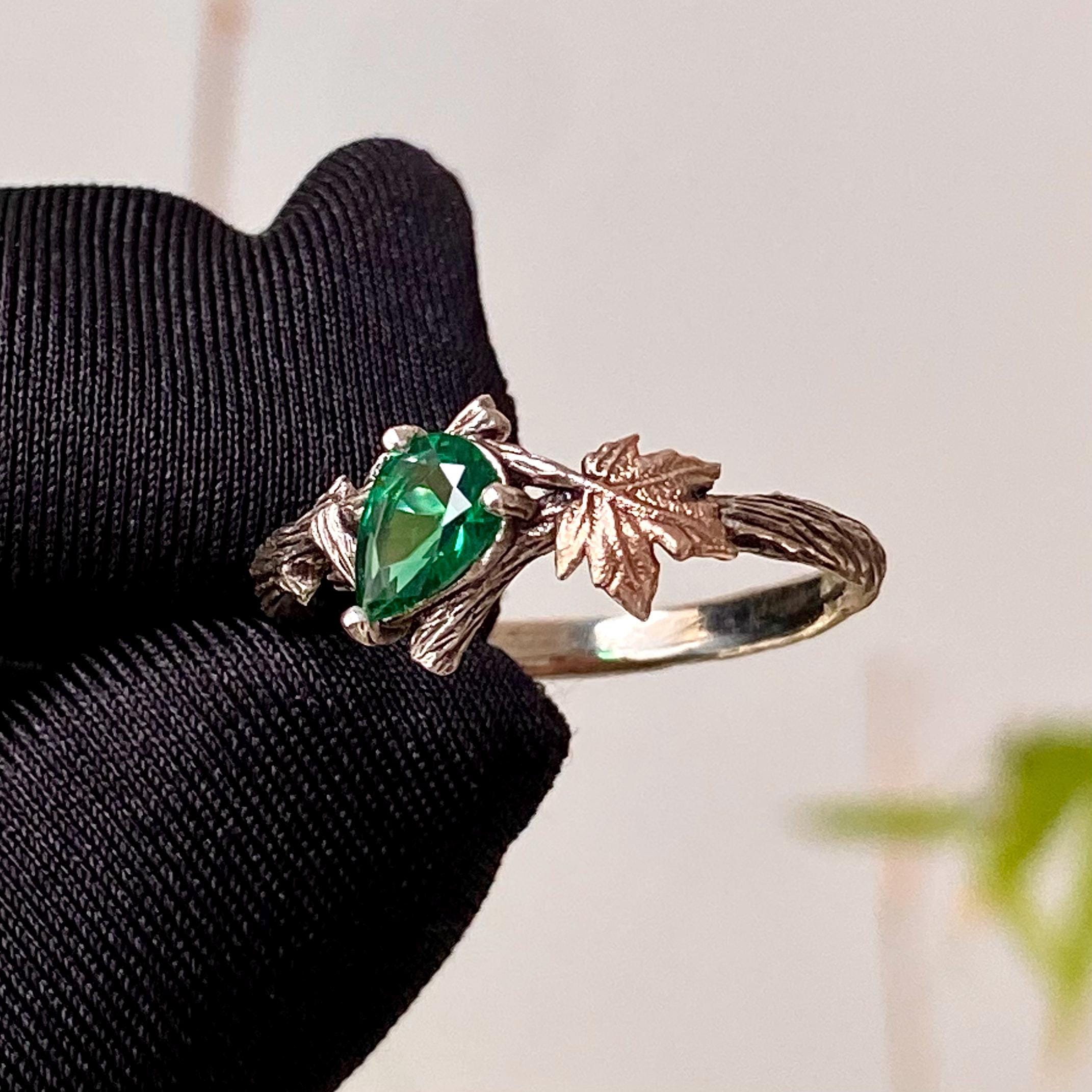 Sterling silver personalized branch ring, natural emerald maple leaf band, vintage unique women's twig ring, hand-carved tree pattern ring