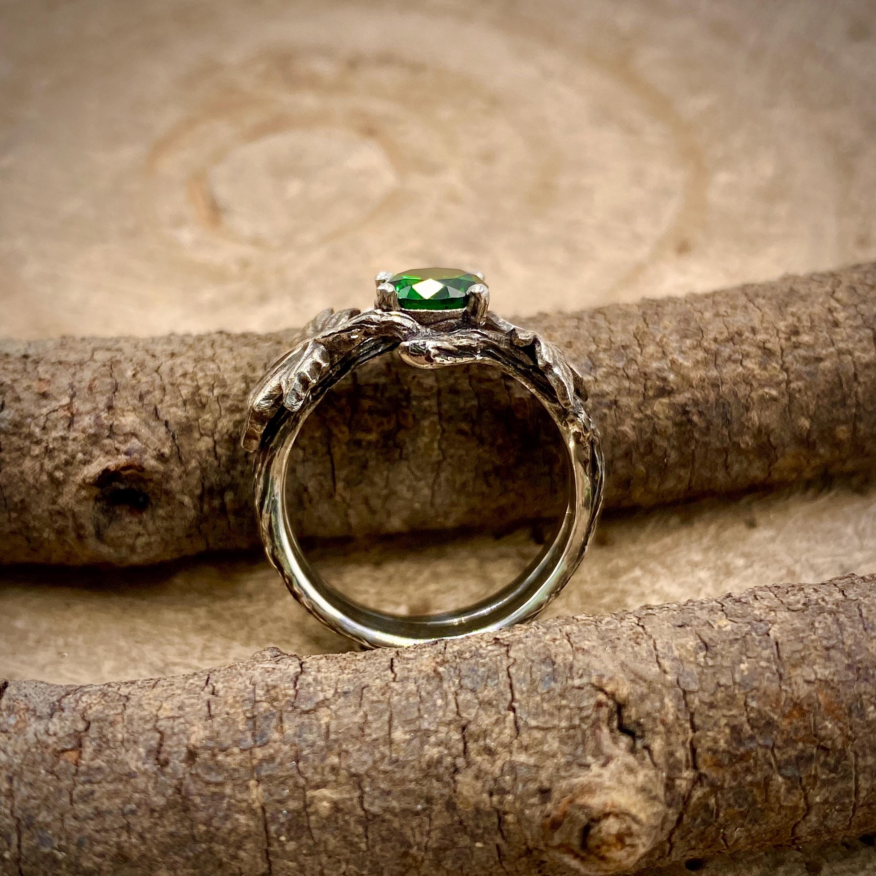 Vintage sterling silver emerald tree branch wedding ring, hand-carved tree pattern stacking twig ring, woodland maple leaf promise ring